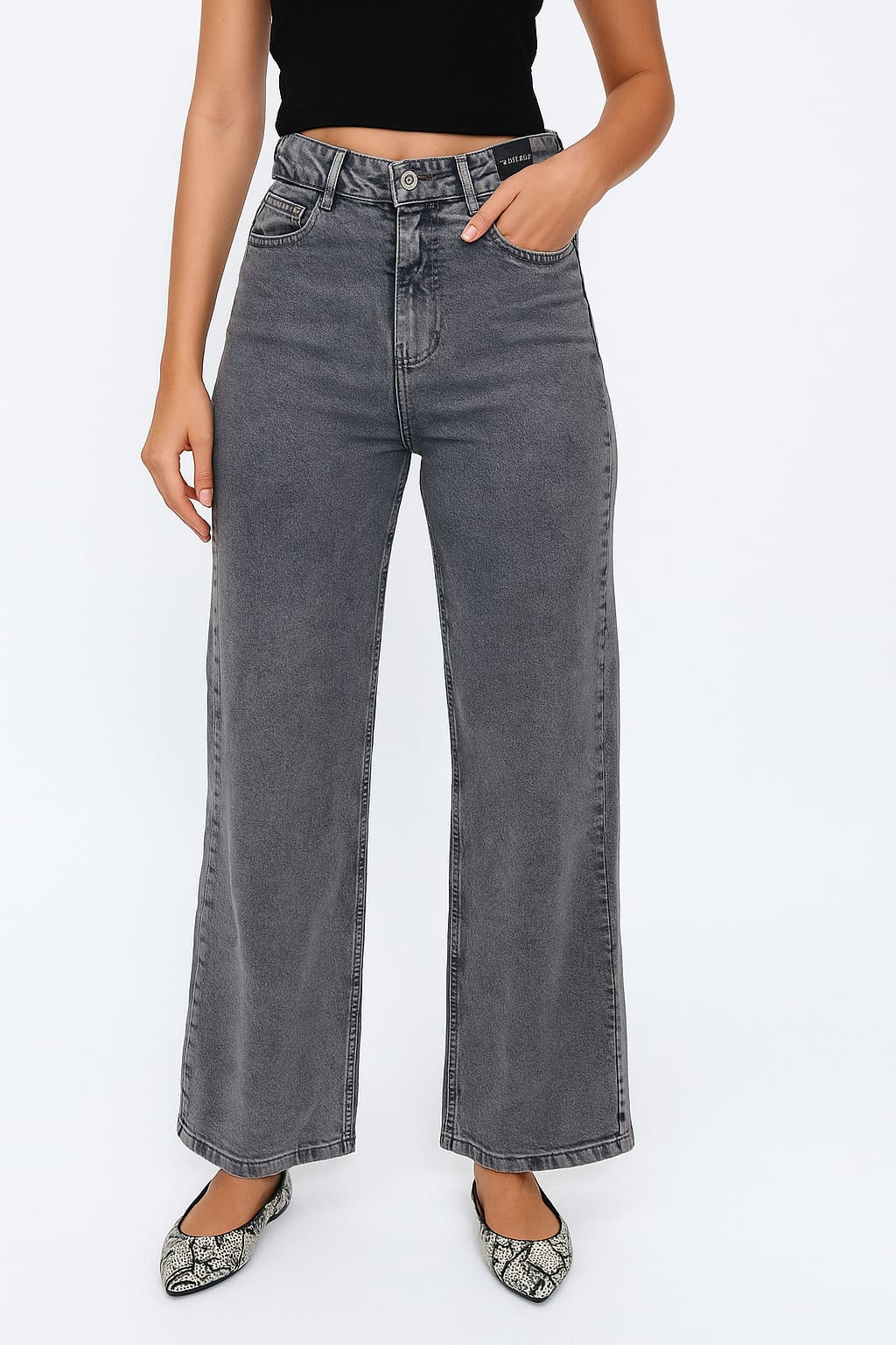 Wide leg jeans